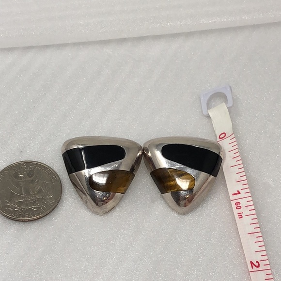 Vintage Taxco Mexico Earrings 950 Silver Tiger Eye Onyx Clip On Triangular Inlay - Picture 6 of 9